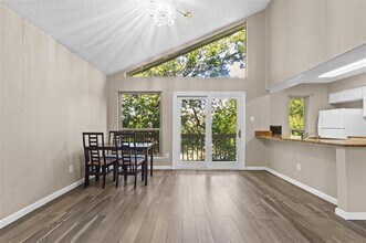 7107 Holly Hill Dr in Dallas, TX - Building Photo - Building Photo