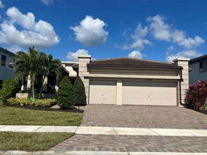10547 N Lago Vista Cir in Parkland, FL - Building Photo