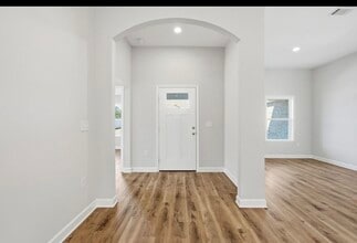 1340 Hornbeam Dr in Baker, FL - Foto de edificio - Building Photo