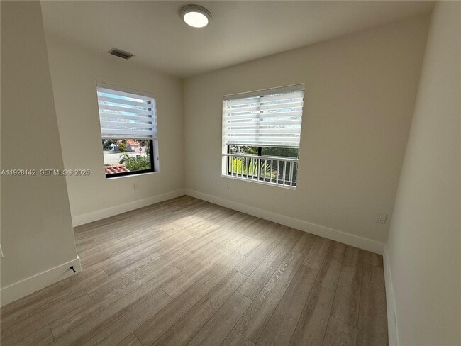 1721 SW 13th St in Miami, FL - Building Photo - Building Photo