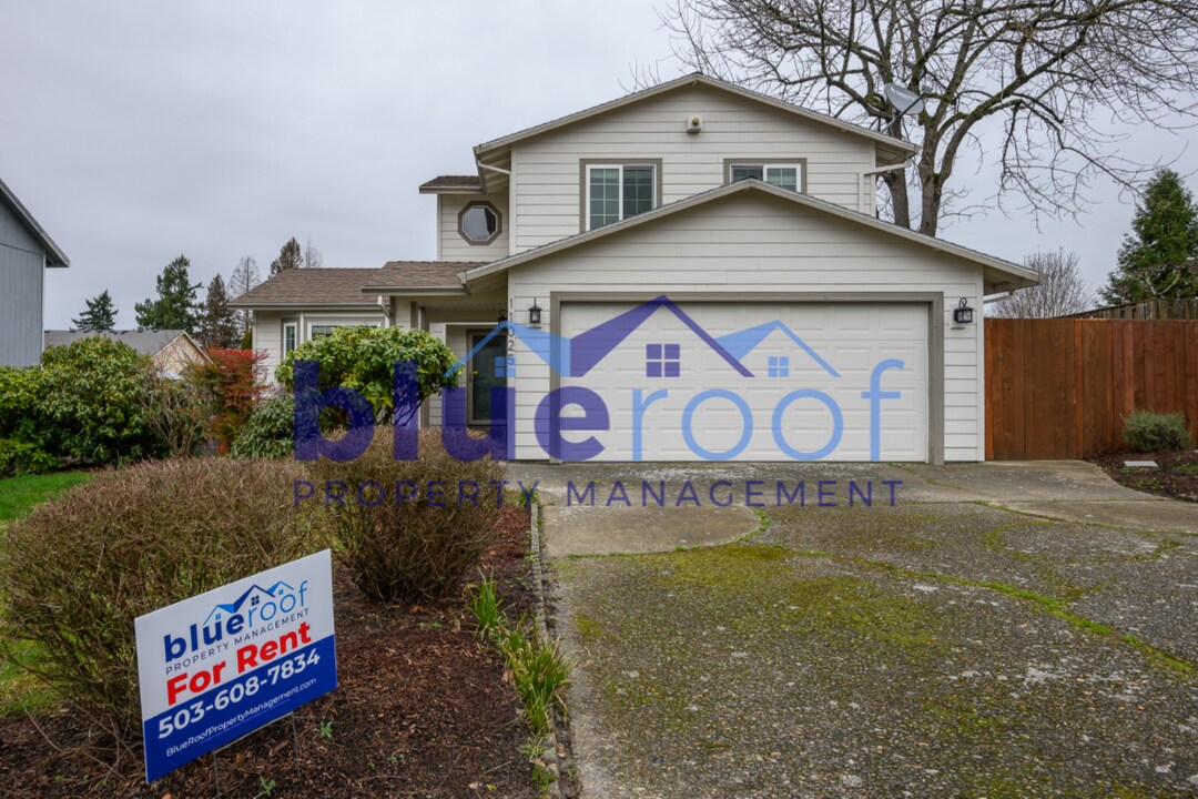 11025 SE Flavel St in Portland, OR - Building Photo