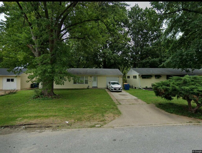 property at 10140 Dellridge Ln