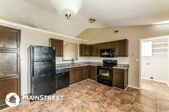 9625 Combs Ln in Louisville, KY - Building Photo - Building Photo