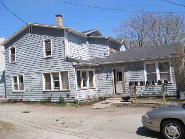 135 Chestnut St in Norwich, CT - Building Photo