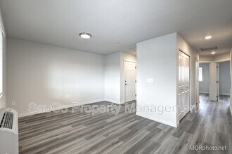 2560 Hawthorne St in Forest Grove, OR - Building Photo - Building Photo