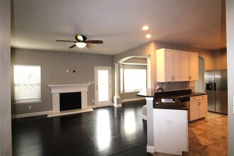 415 Parkgate Dr in O'Fallon, MO - Building Photo - Building Photo