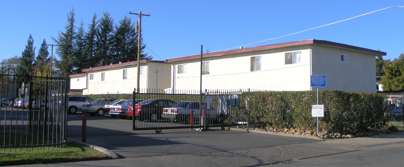 6124-6136 63rd St in Sacramento, CA - Foto de edificio