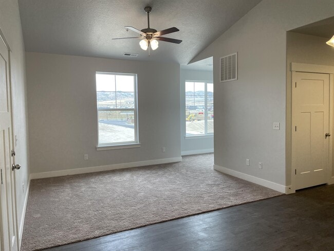 1923 N 3410 W in Lehi, UT - Building Photo - Building Photo