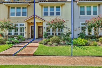 12 Tassia Ln in Houston, TX - Building Photo - Building Photo