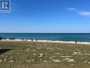 40 Esplanade Ln in Grimsby, ON - Building Photo - Building Photo