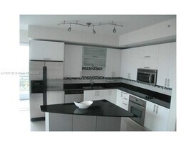 60 SW 13th St, Unit 1900 in Miami, FL - Building Photo