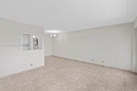 281 Camden L in West Palm Beach, FL - Building Photo - Building Photo