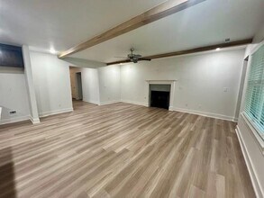 305 Pennington Ave in Prairie Grove, AR - Building Photo - Building Photo