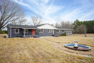 1644 Sims Bridge Rd in Kittrell, NC - Building Photo