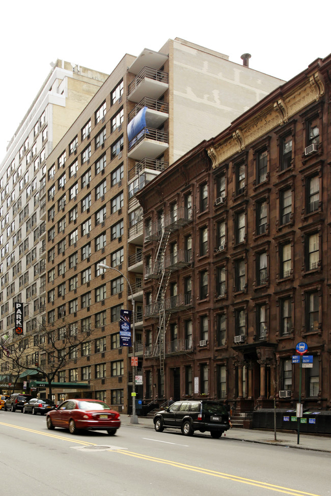 Hanover House in New York, NY - Foto de edificio - Building Photo