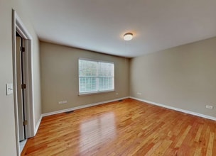 29835 Bayshore Dr in Lake Bluff, IL - Building Photo - Building Photo