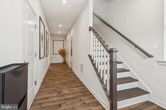 400 Honeyberry Ln in Fredericksburg, VA - Building Photo - Building Photo