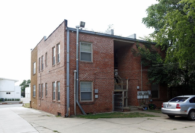 Arcadia in Tulsa, OK - Foto de edificio - Building Photo