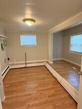 84 Thorndike St, Unit B in Cambridge, MA - Building Photo - Building Photo