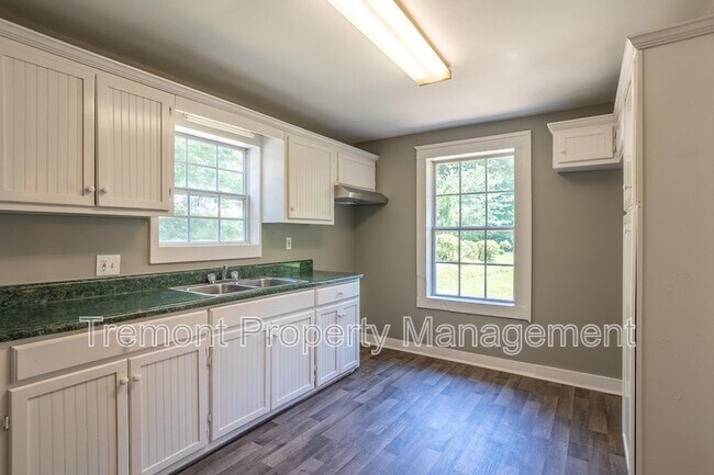 203 S High St in La Fayette, GA - Building Photo - Building Photo