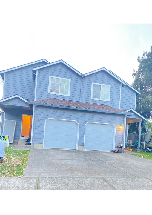 965 Todd Ct in Silverton, OR - Building Photo