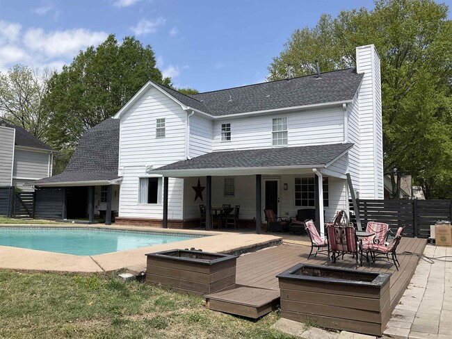 329 Oakleigh Dr in Collierville, TN - Building Photo - Building Photo