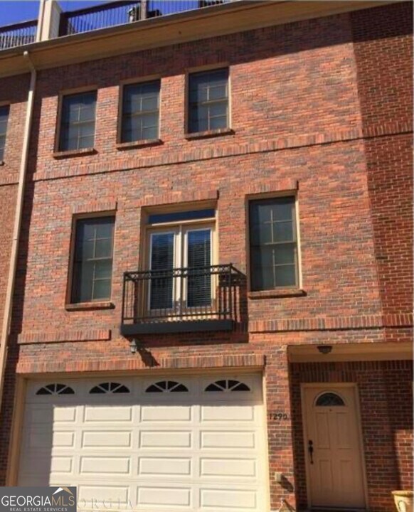 1290 Dahlgren Lane in Atlanta, GA - Building Photo