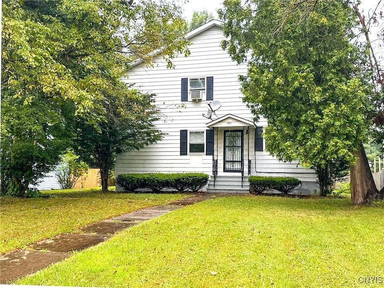 821 Floyd Ave in Rome, NY - Building Photo