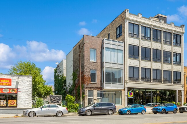 property at 2620 W North Ave