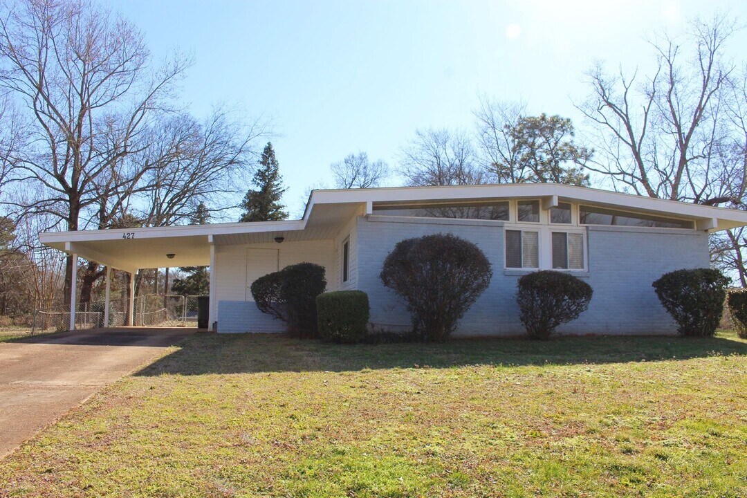 427 S Edgemont Cir NW in Huntsville, AL - Building Photo
