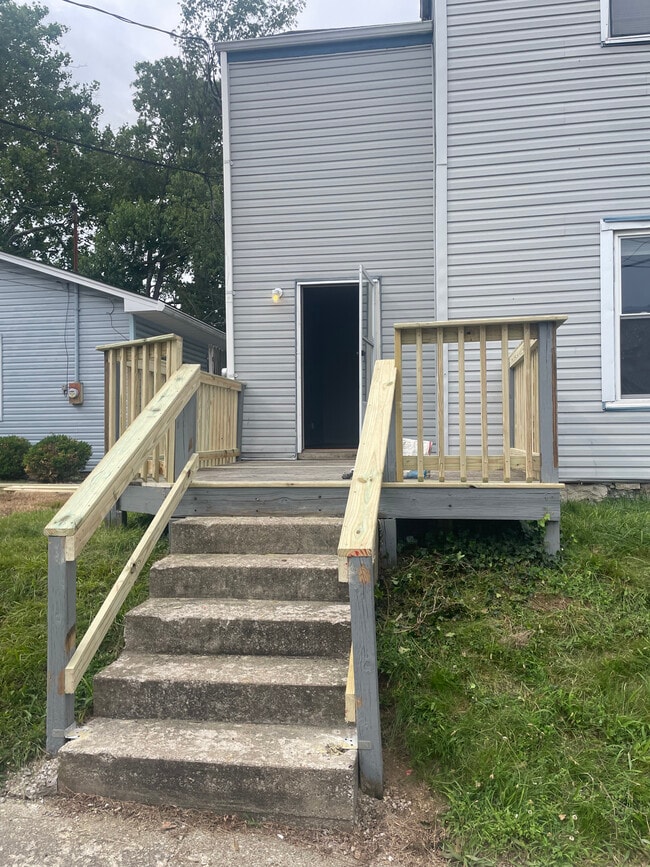 property at 125 Montmullin St