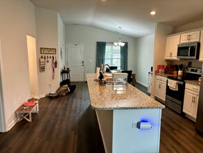 828 Alley Ridge Dr in Inman, SC - Building Photo - Building Photo