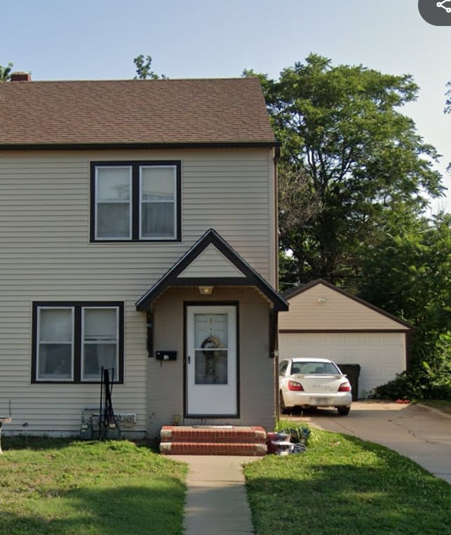 property at 12 W 16th Ave