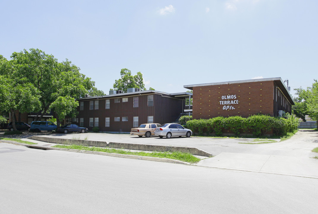 Olmos Terrace Apartments in San Antonio, TX - Building Photo