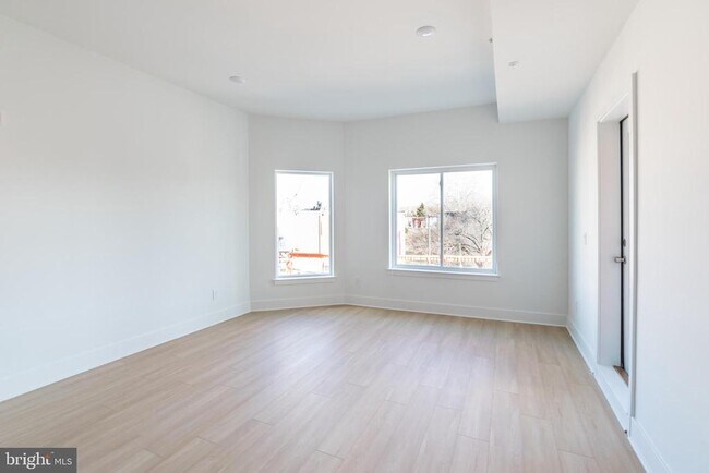 4200 Lancaster Ave in Philadelphia, PA - Building Photo - Building Photo