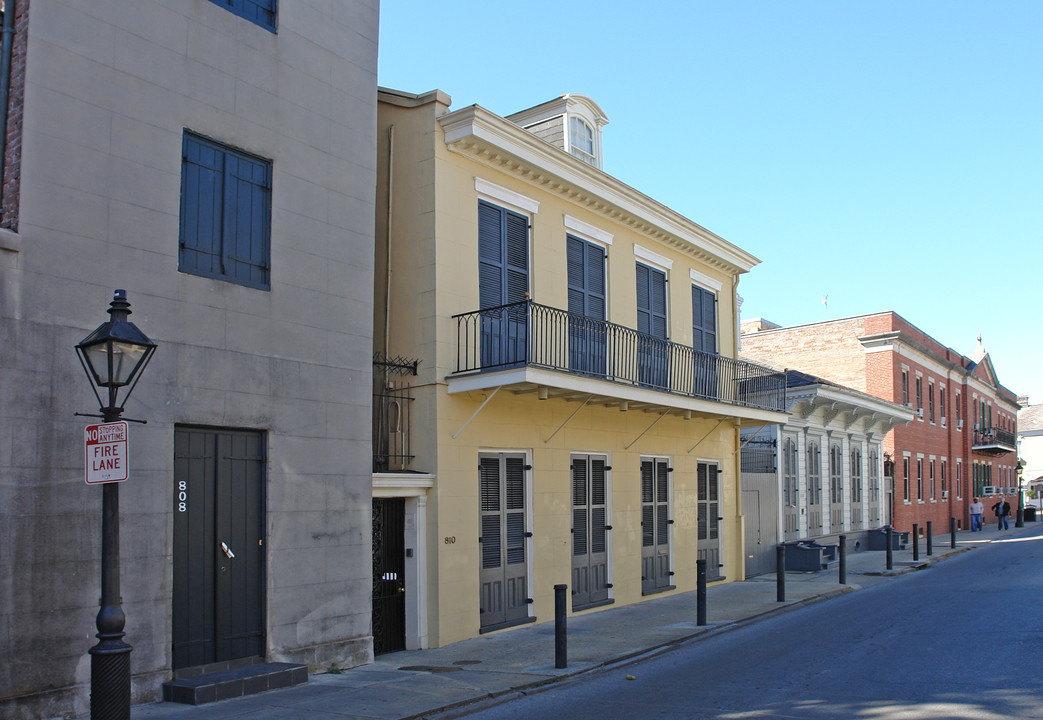 810 Dumaine St in New Orleans, LA - Building Photo