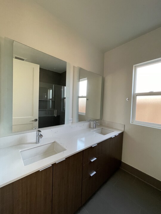 14651 Nurmi St, Unit House in Sylmar, CA - Building Photo