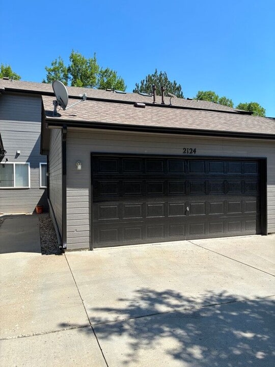 2124 3rd St SW in Loveland, CO - Building Photo