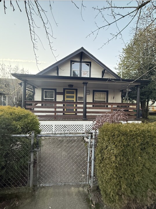 4313 N Kerby Ave in Portland, OR - Building Photo