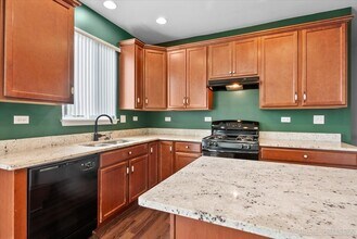 5734 Oak Ridge Way in Lisle, IL - Building Photo - Building Photo