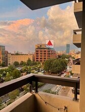 566 Commonwealth Ave, Unit 409 in Boston, MA - Building Photo - Building Photo