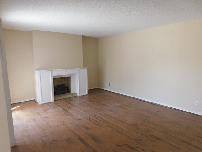 1594 Forest Lakes Cir-Unit -D in West Palm Beach, FL - Building Photo - Building Photo
