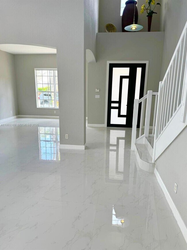 4451 Seneca Ave in Weston, FL - Building Photo - Building Photo