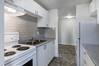 Parkview Place in Yorkton, SK - Building Photo - Building Photo