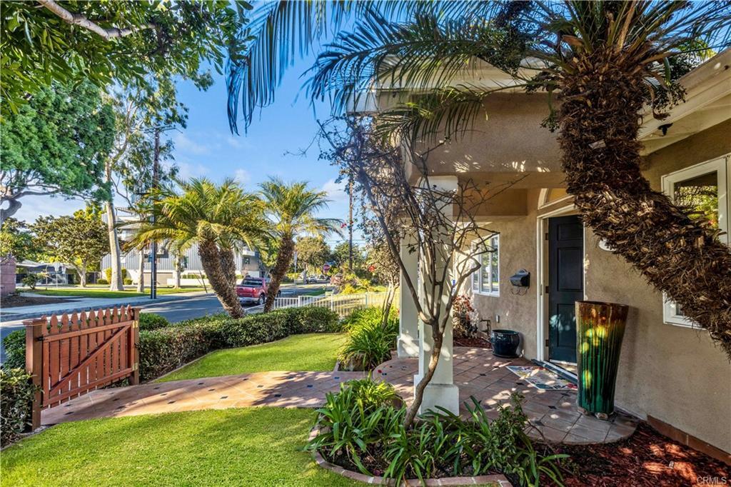 4312 Moore St in Los Angeles, CA - Building Photo