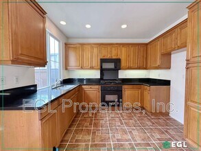 3603 Medici Ln in Inglewood, CA - Building Photo - Building Photo