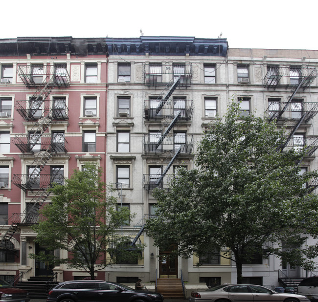 226 e 13 Street in New York, NY - Building Photo - Building Photo