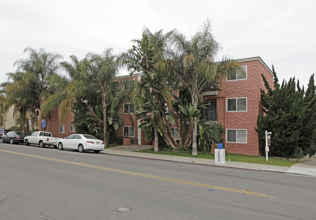 Terrace Hillcrest in San Diego, CA - Foto de edificio