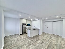 4050 Rosemont Boul in Montréal, QC - Building Photo