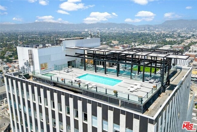 property at 3810 Wilshire Blvd